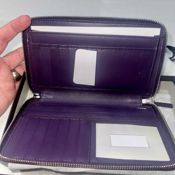 GUCCI Microguccissima Zippy Wallet in Purple and Silver Hardwear - Picture 5 of 16